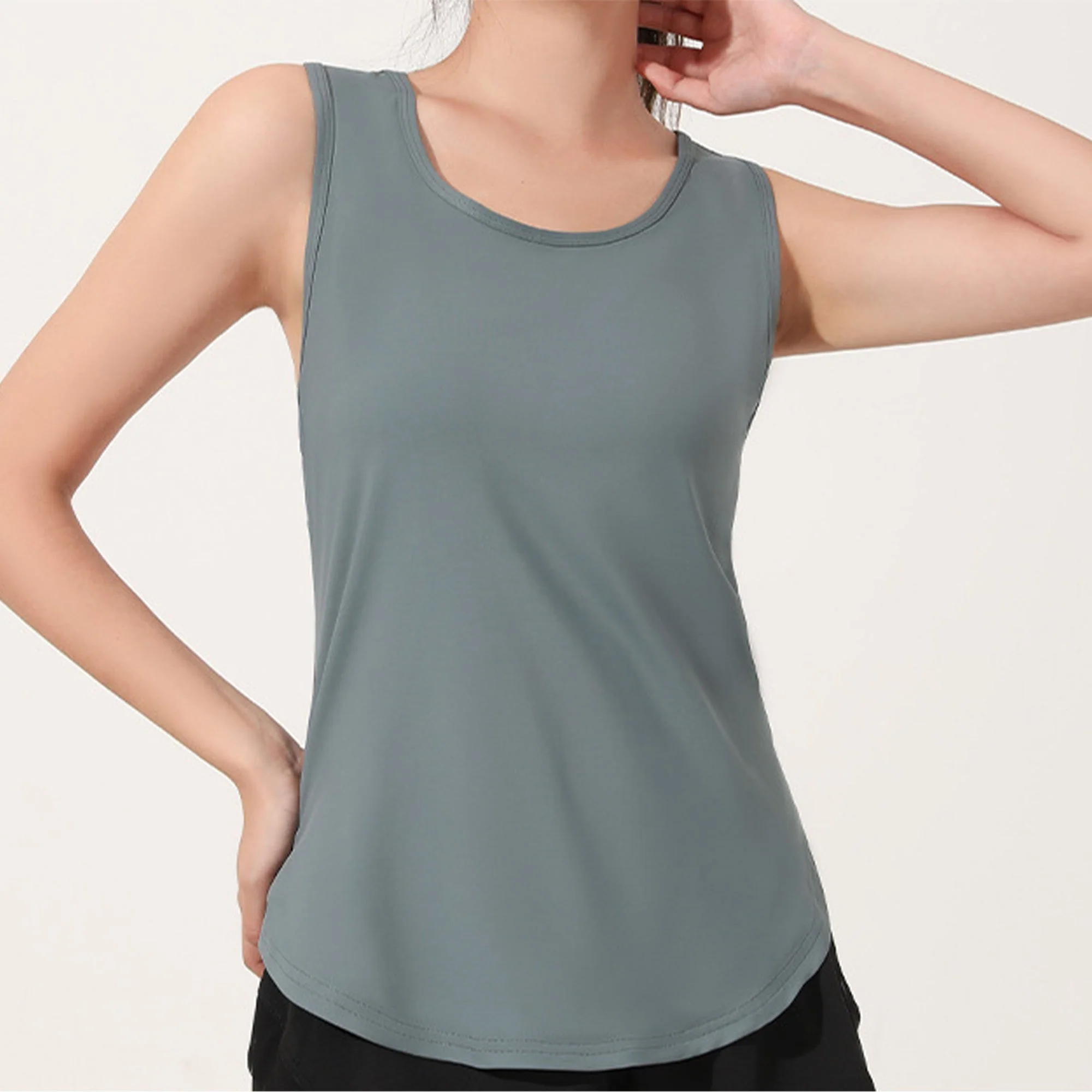 Chiclo Keyhole Workout Vest - Image 8