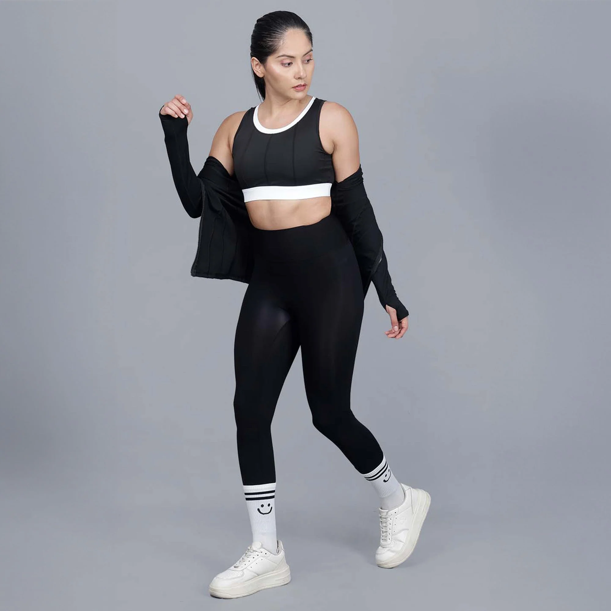 Chiclo Women's Complete Workout Set - Sports Bra, Tights, Jacket & Socks - Image 3