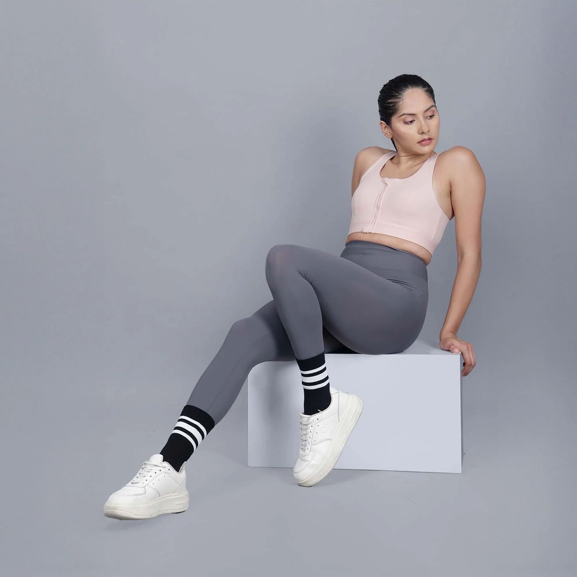 Chiclo Women's Set Featuring Grey Tights, Pink Sports Bra & Socks - Image 6