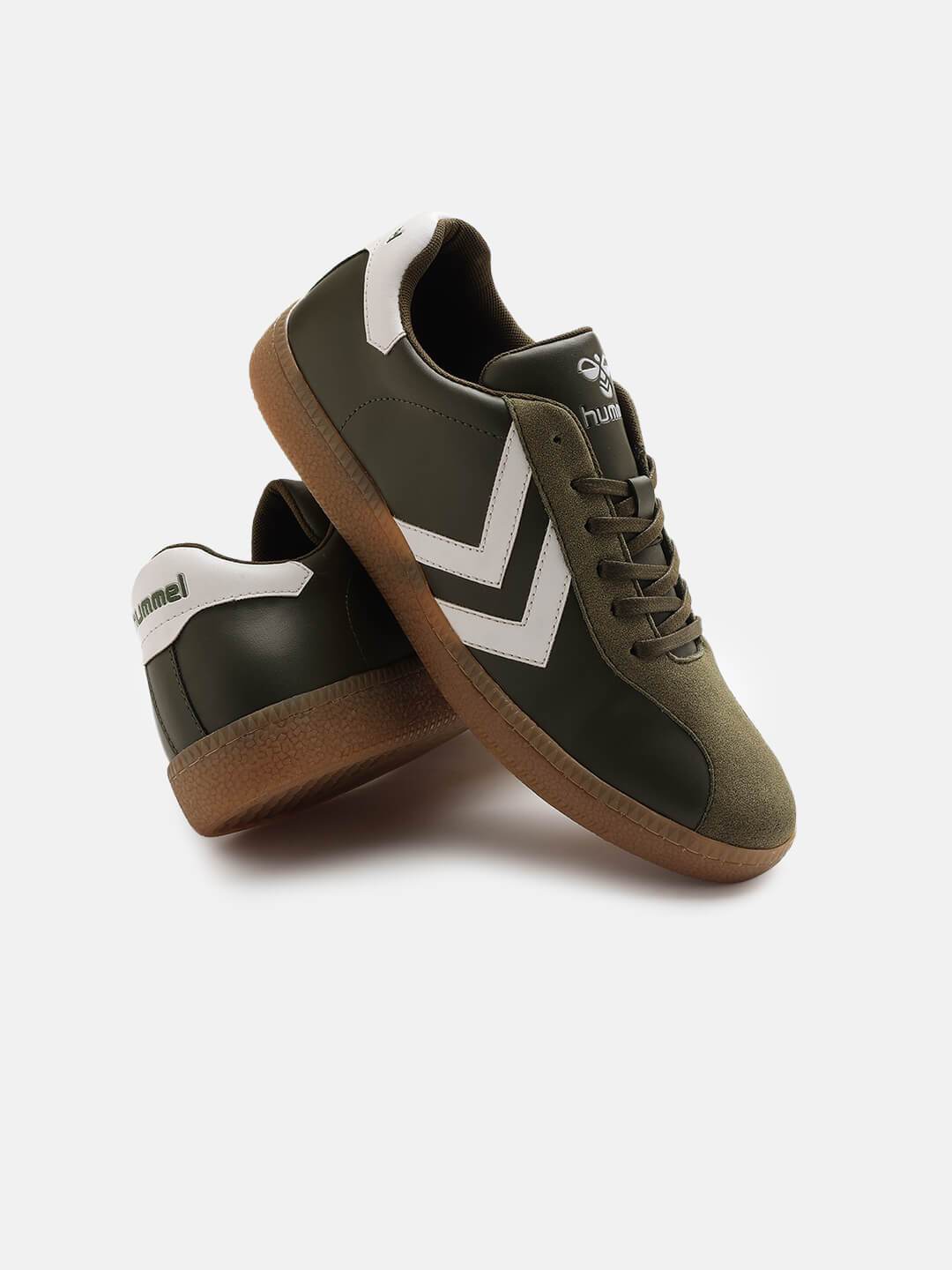 Classic Triumph Men Casual Lace-up Sneaker - Image 6