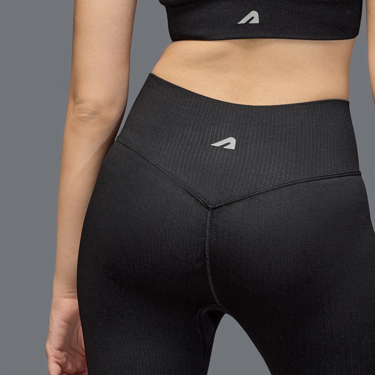 Limitless Snatched high waisted Ribbed Leggings - BLACK - Image 3