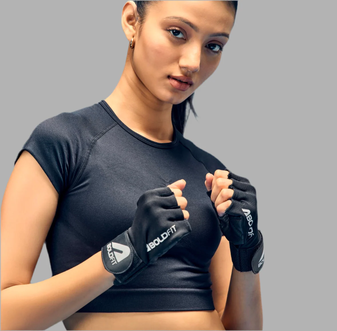 Limitless snatched Short sleeved crop top- BLACK - Image 3