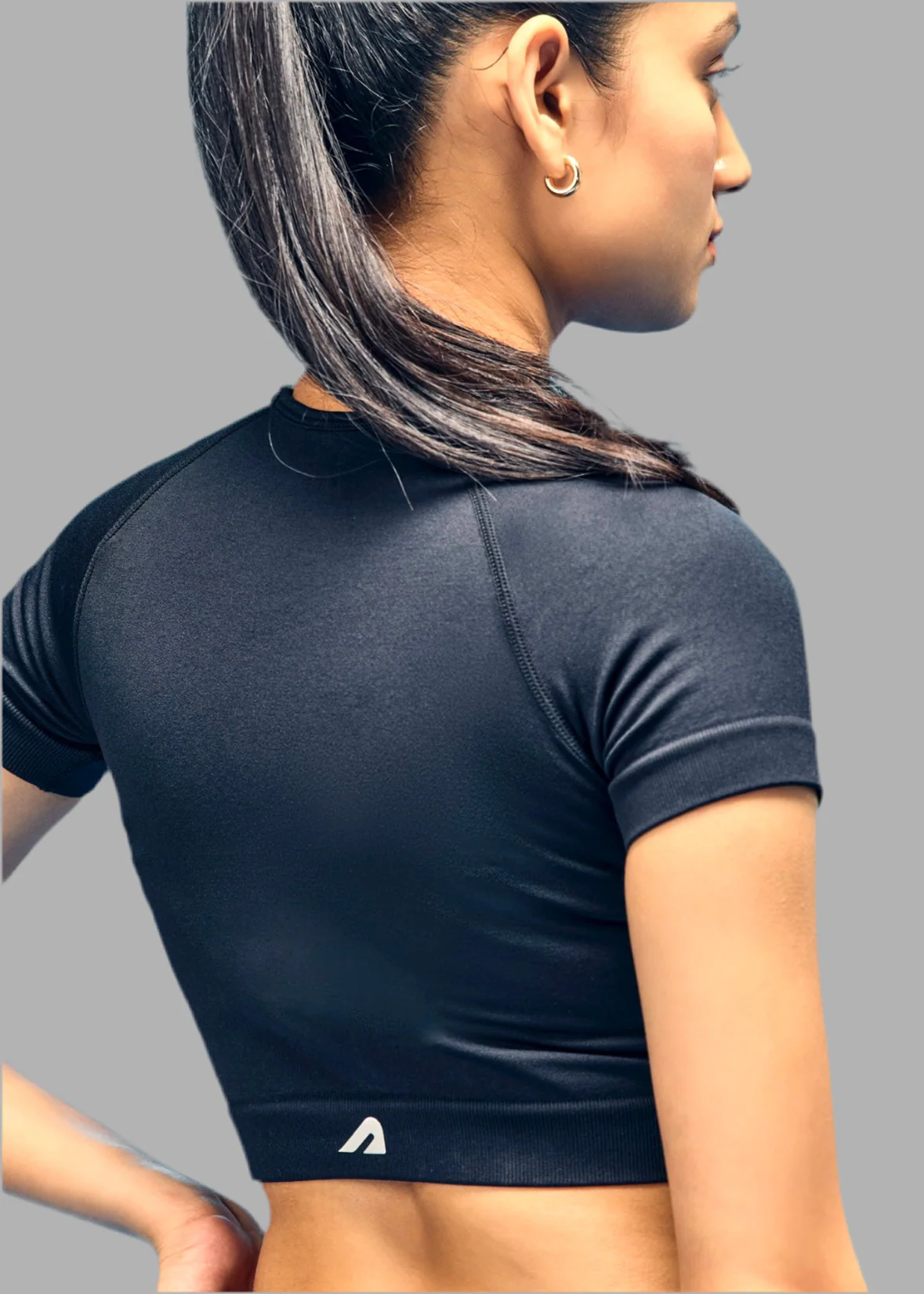 Limitless snatched Short sleeved crop top- BLACK - Image 4