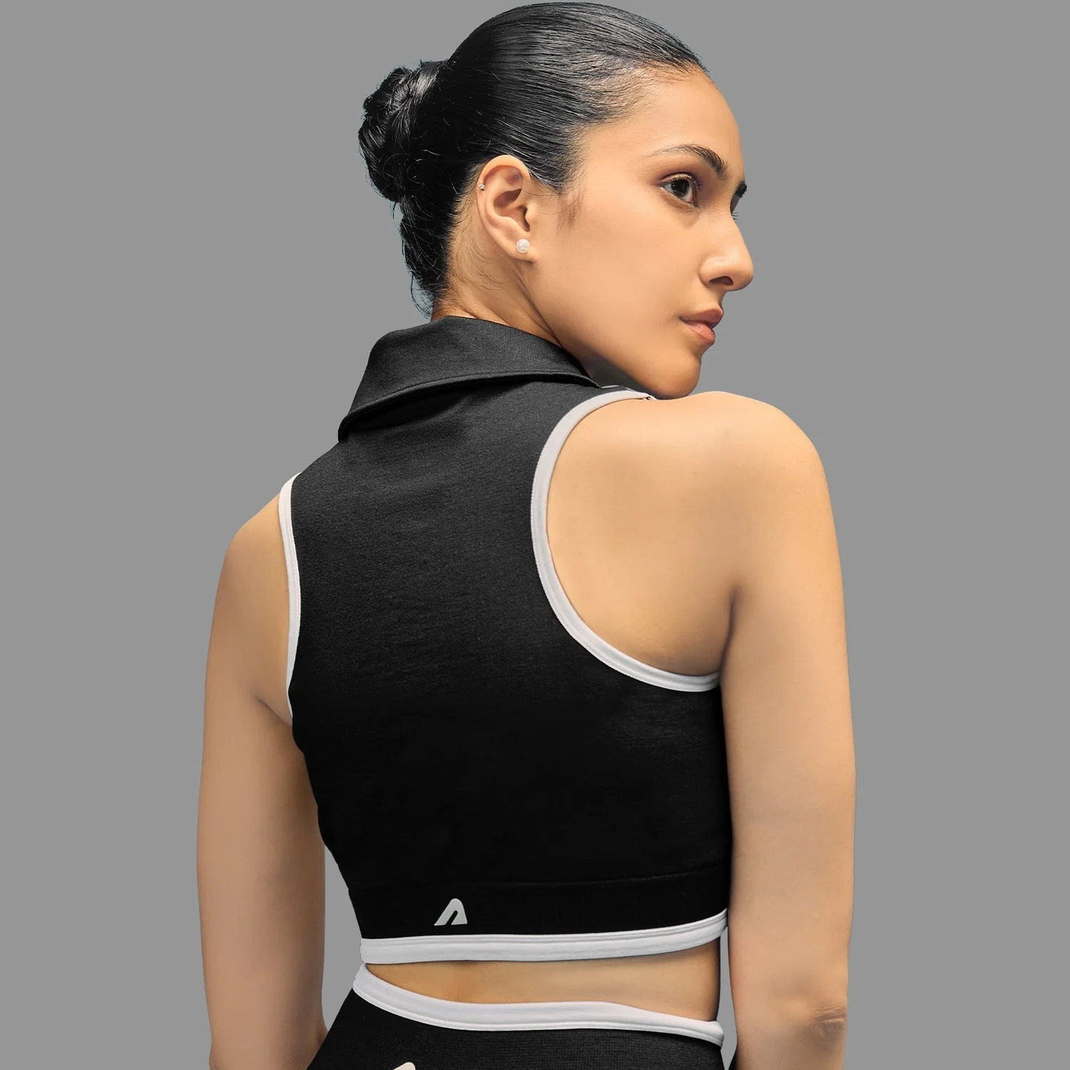 Limitless snatched sleevless crop top - BLACK - Image 2