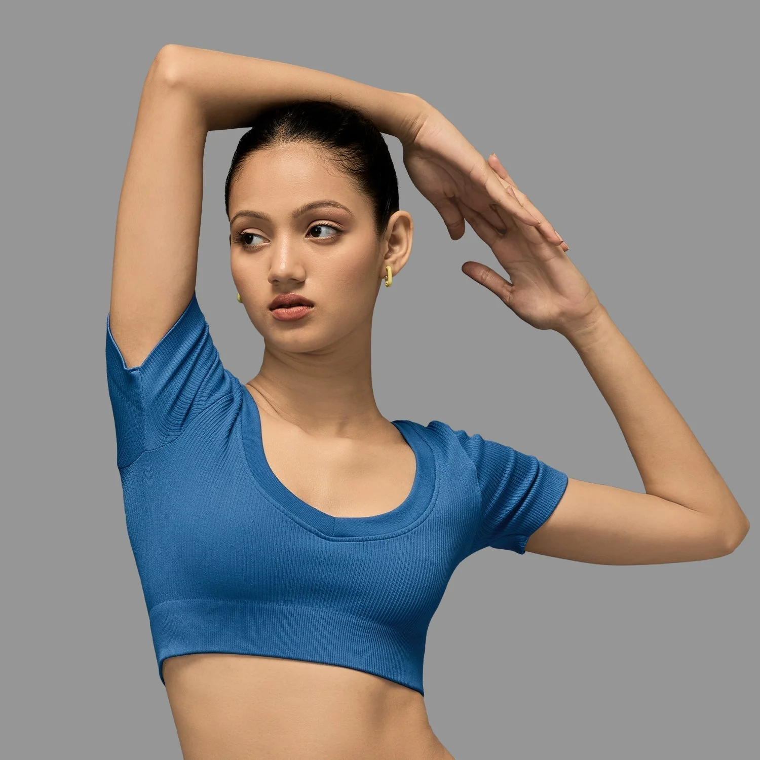 Limitless snatched v neckline Crop Top-  Royal Blue - Image 4