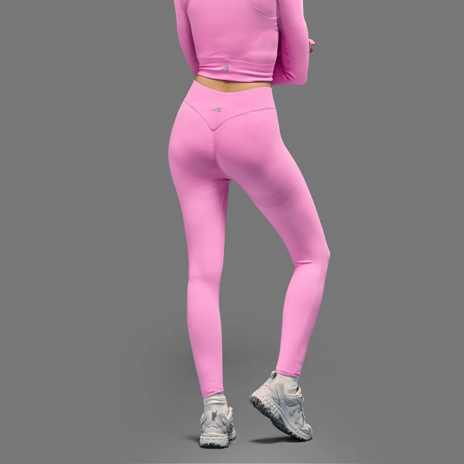 Limitless snatched criss cross waistband legging - PINK - Image 2