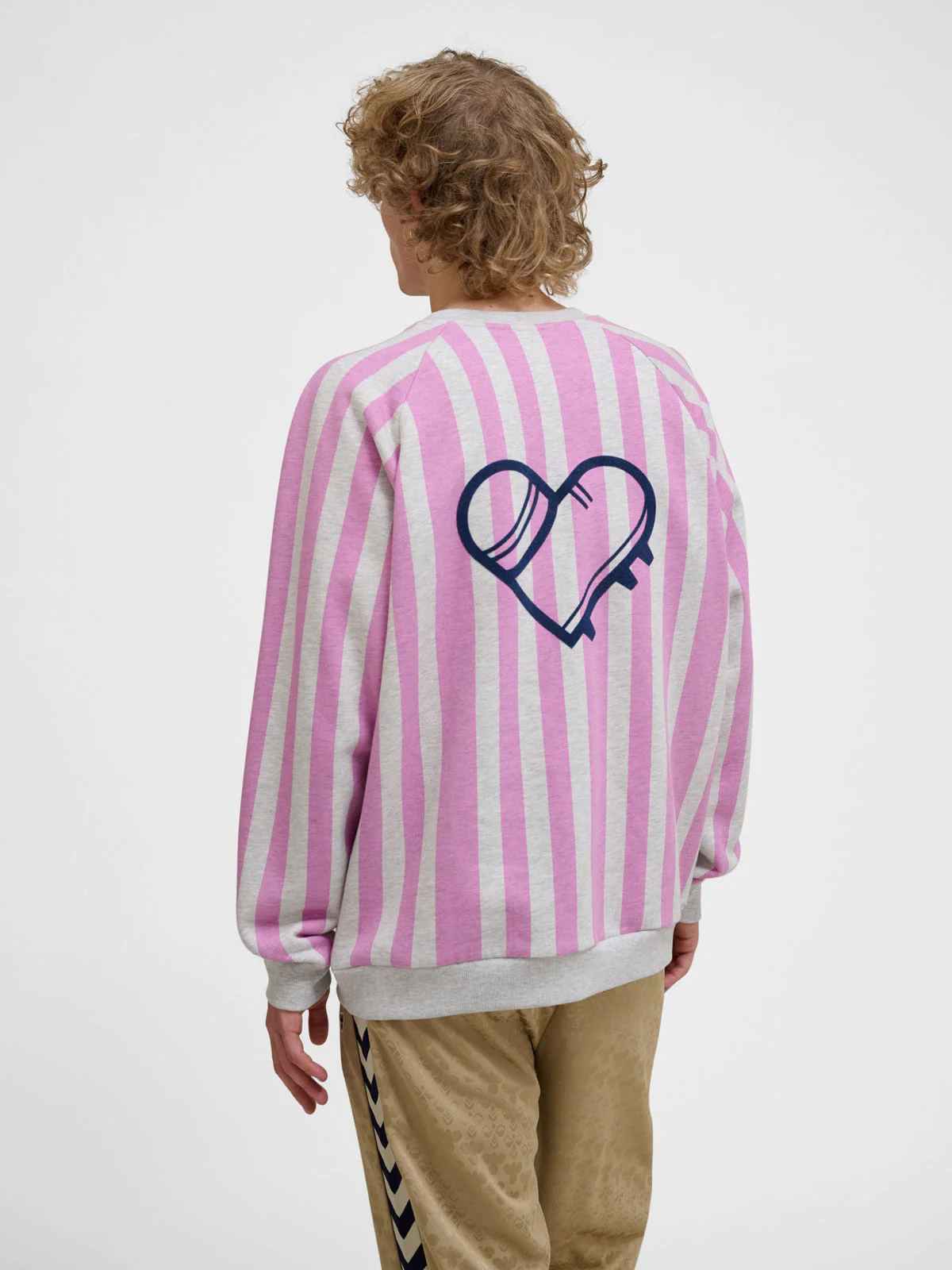 Loose Crewneck Soccer Love - Image 6