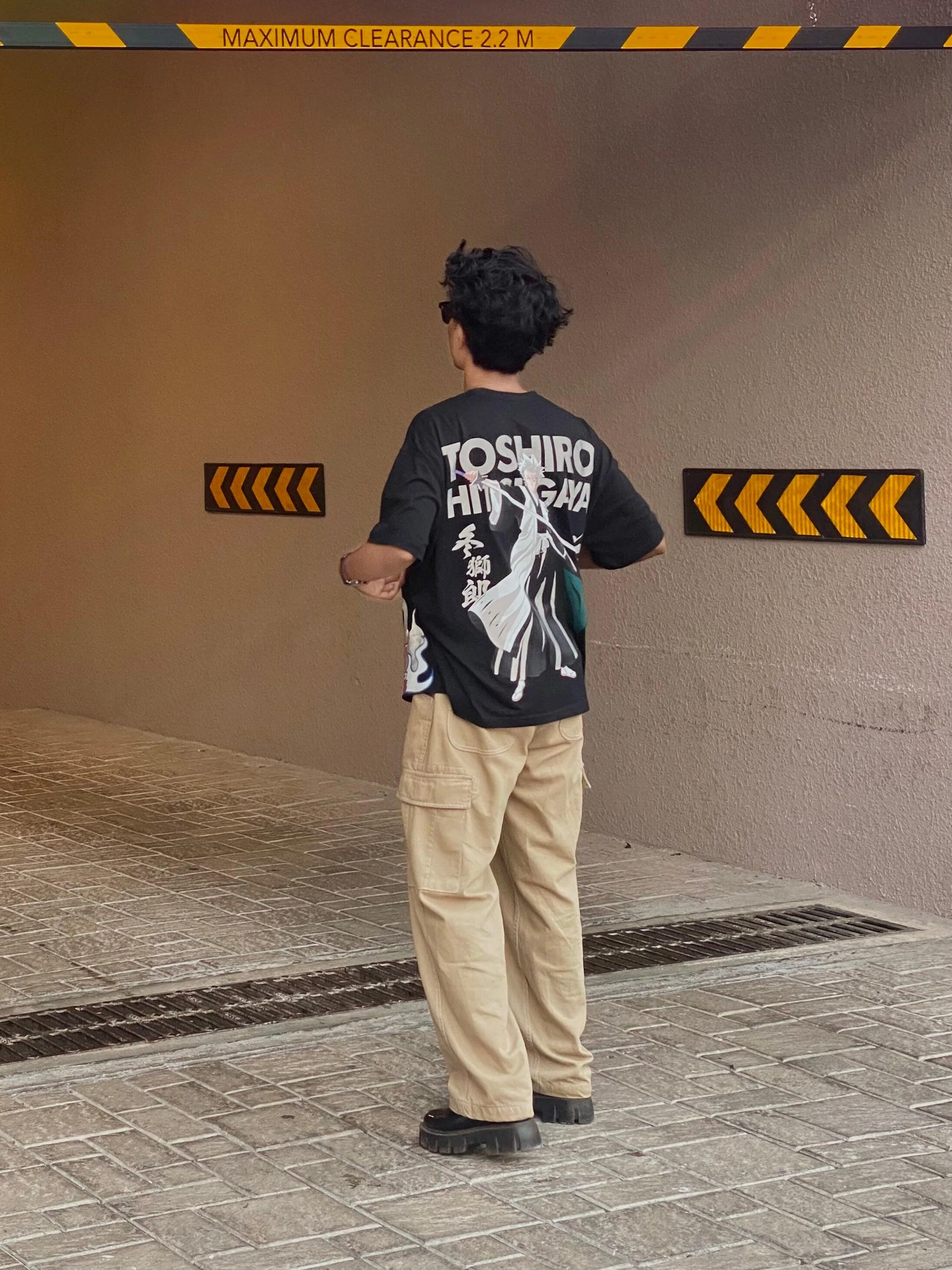 Toshiro Hitsugaya (Reflective) : Bleach Drop:Sleeved Tee For Men and Women - Image 2