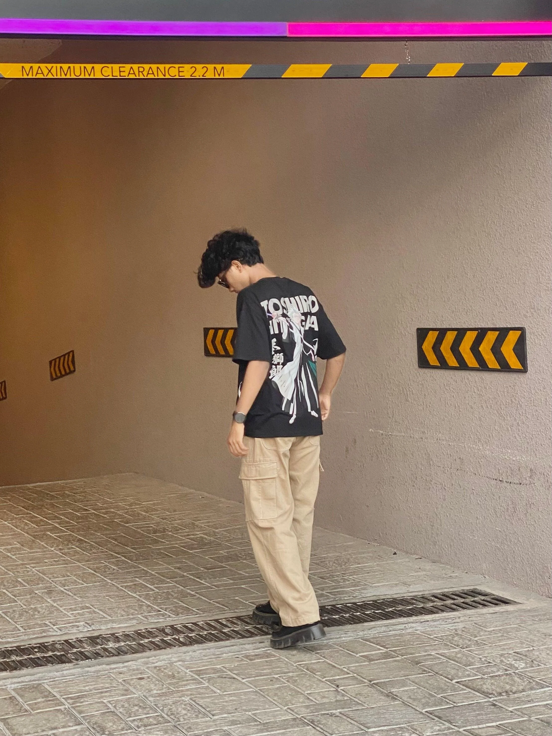 Toshiro Hitsugaya (Reflective) : Bleach Drop:Sleeved Tee For Men and Women - Image 3