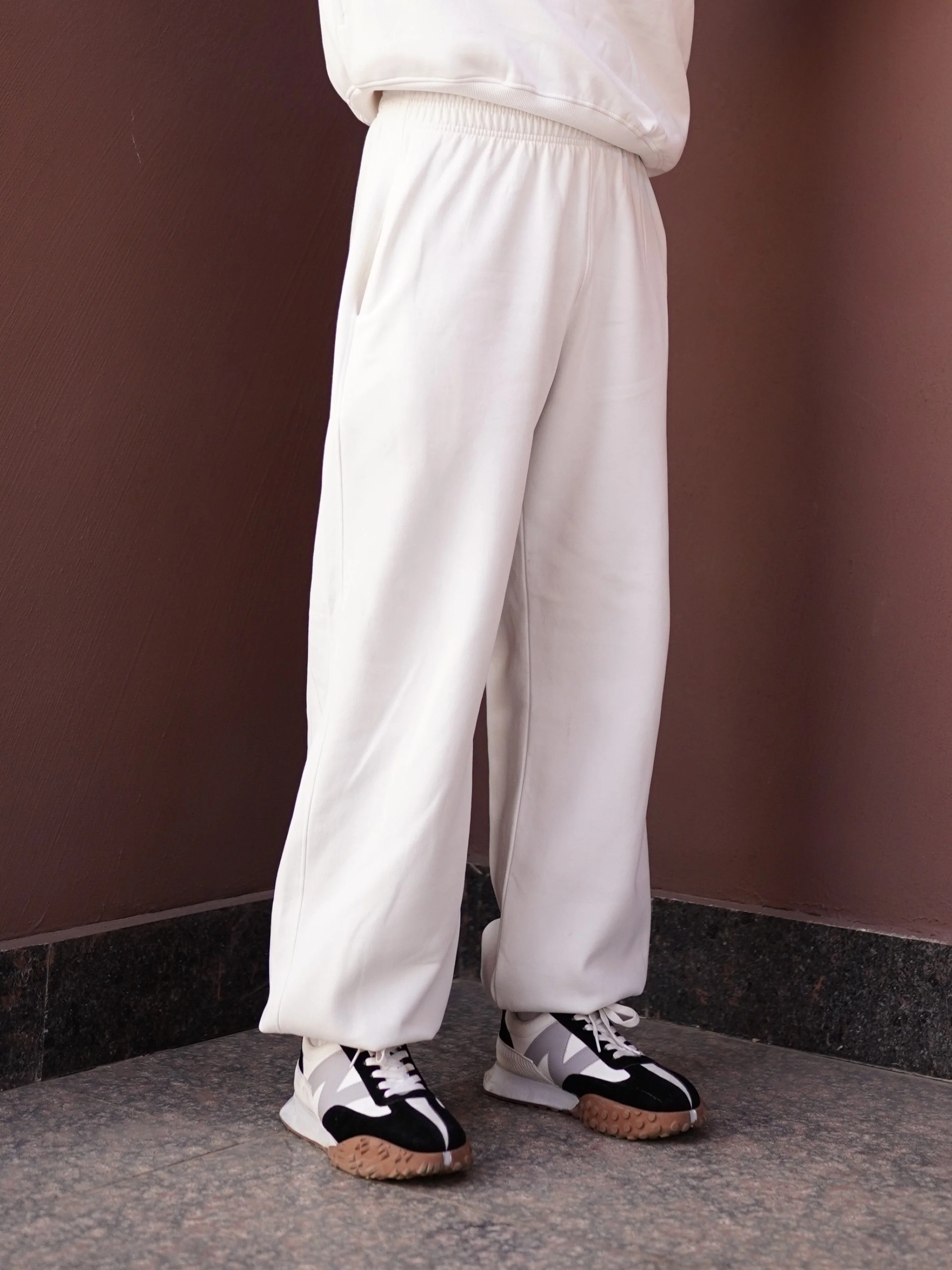 Weekend Tracks For Men And Women - Image 22