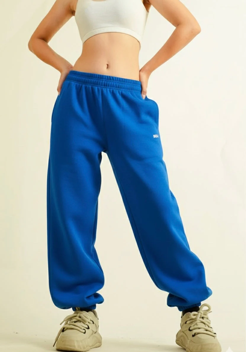 Weekend Tracks For Men And Women - Image 3