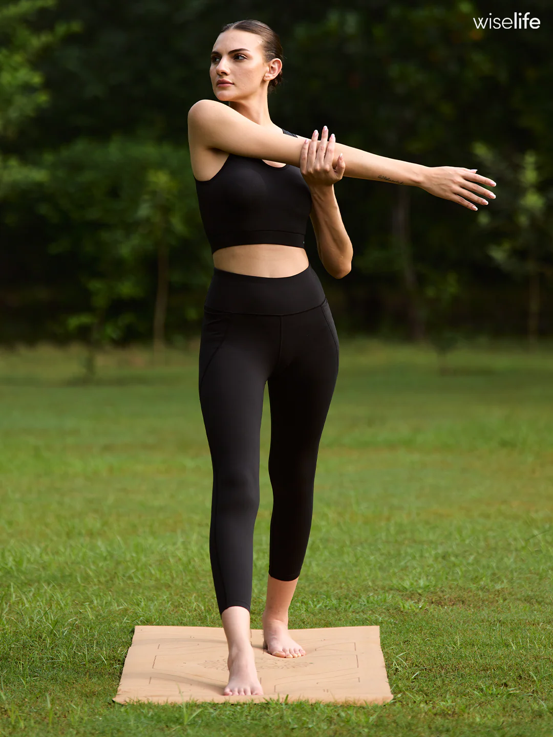 Wise Active Fitted Leggings (Black) - Image 8